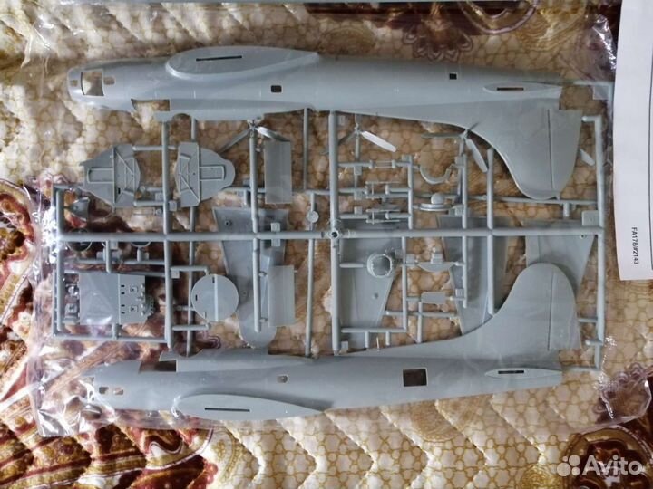 Сборная модель самолёта B-17G