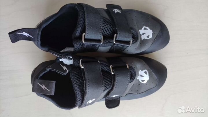 Скальные туфли Evolv