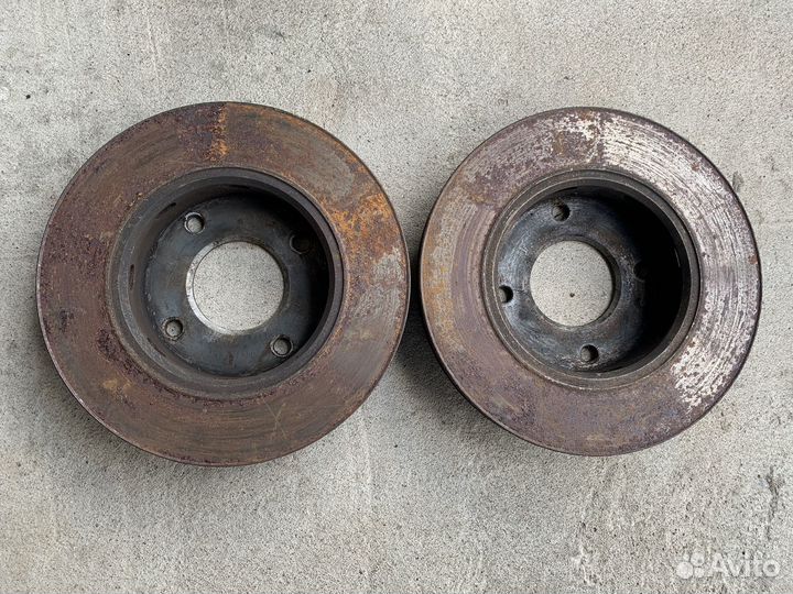 Диск тормозной передний Mitsubishi Colt z30