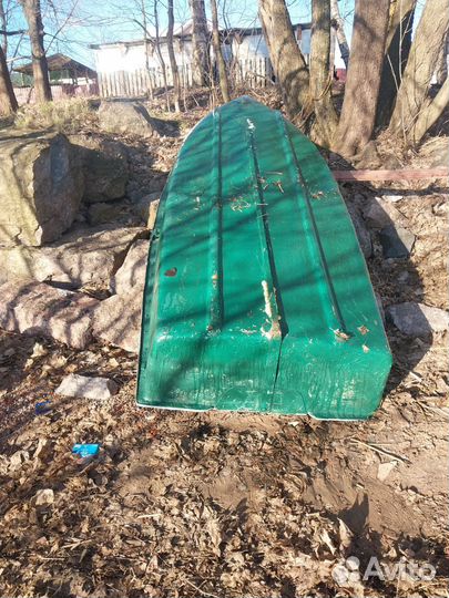 Лодка лилия