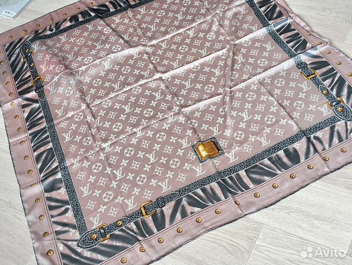 Платок Шаль 110/110 Шелк Louis Vuitton розовый