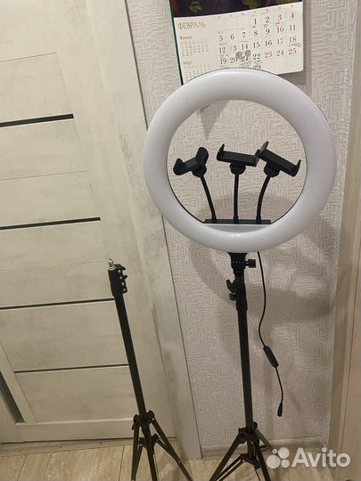 Штатив с лампой