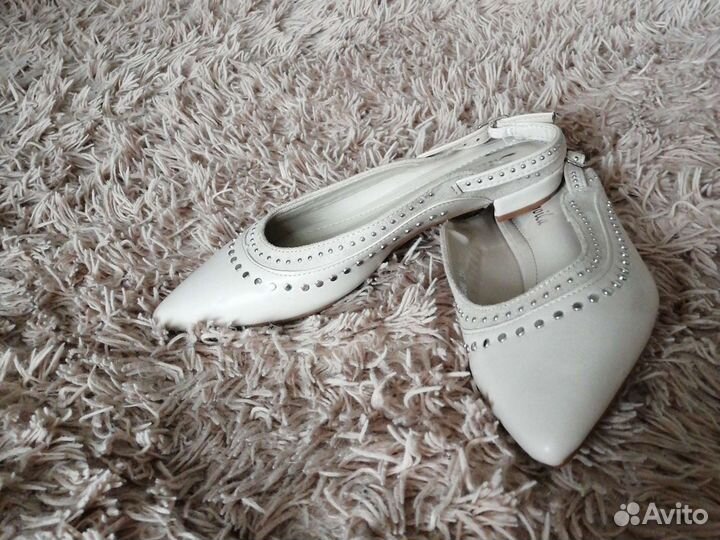 Туфли женские 37 размер новые бежевые