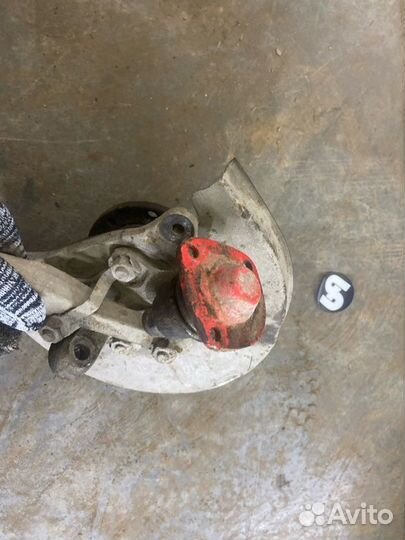 Ступица передняя левая Ваз 2102 1976