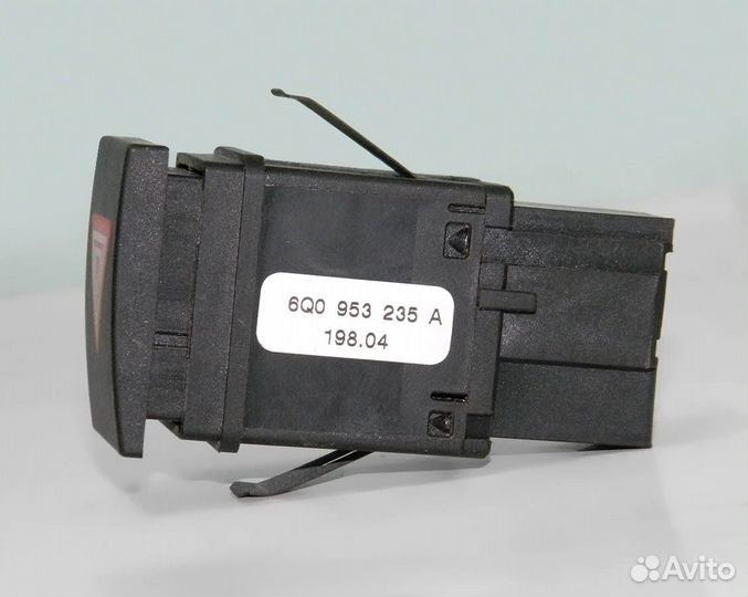 Кнопка аварийной сигнализации VW Polo 2001-2009