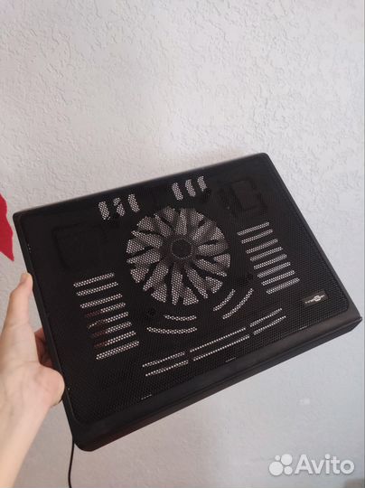 Подставка с охлаждением для ноутбука