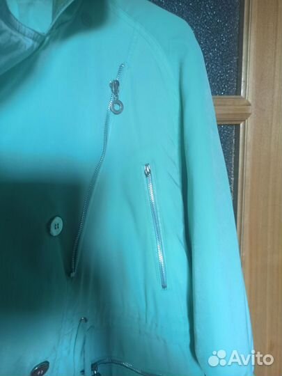 Куртка ветровка женская