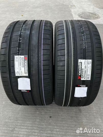 Yokohama Advan Sport V107 255/35 R21 и 285/30 R21