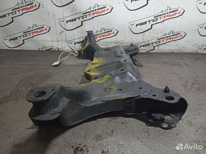 Балка Двигатель подрамник toyota caldina carina corona corona premio gaia ipsum nadia. ST190G ST191