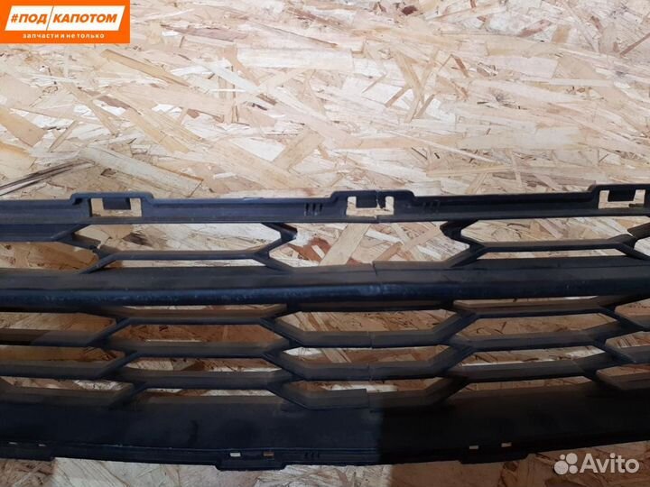 Решетка радиатора нижняя Chevrolet Cruze 2