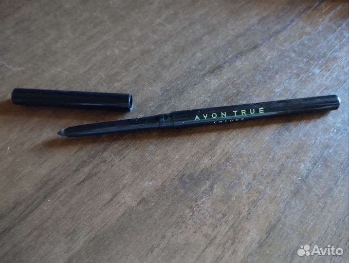 Лайнер для губ, карандаш для бровей