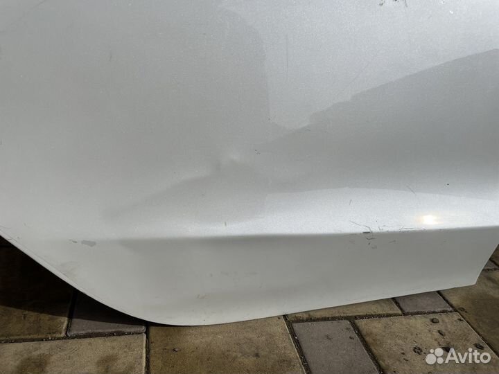 Задняя правая дверь Tesla Model 3