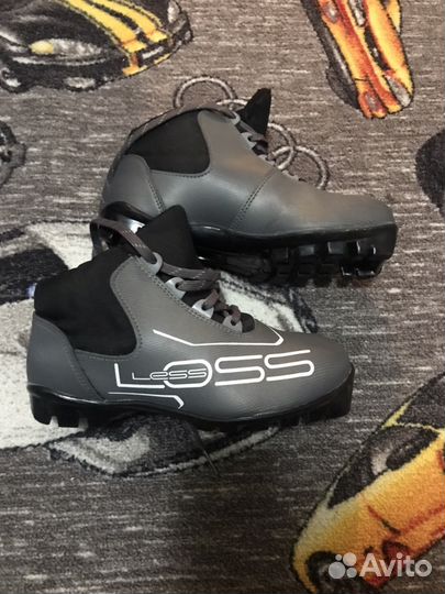 Лыжные ботинки размер 37 (маломерки)