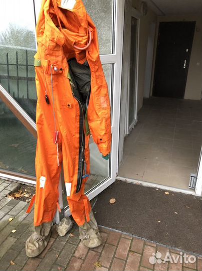 Костюм водонепронецаемый