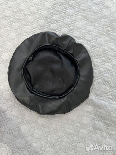 Кожаный женский берет