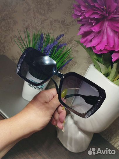 Солнцезащитные очки
