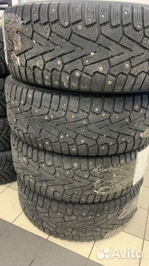 Pirelli Ice Zero 235/55 R17