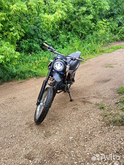 Мотоцикл рейсер 200