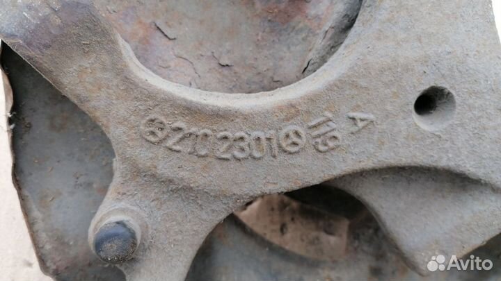 Кулак поворотный передний правый Мерседес W210