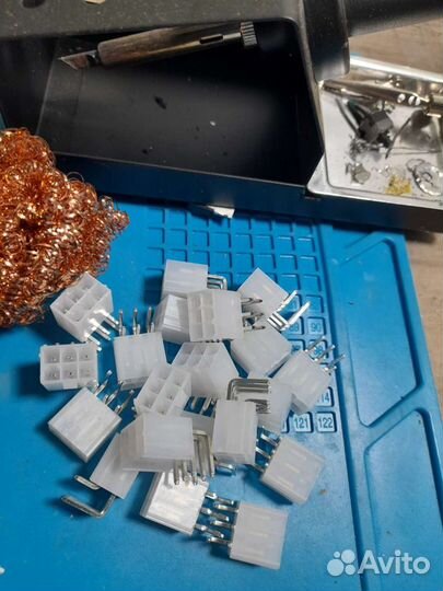 Разъём 6pin PCI-E 4.2мм угловой (5569-6P) для Asic