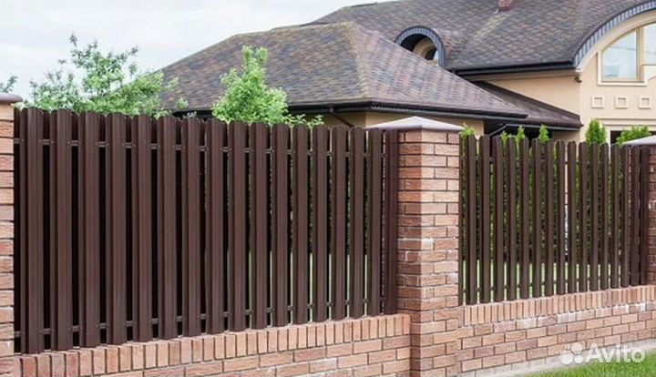 Забор из евроштакетника ,ворота под ключ