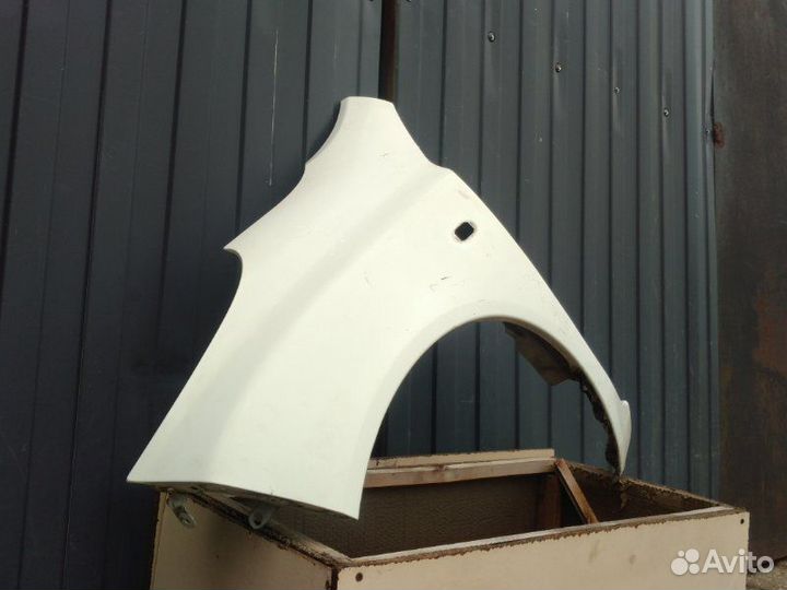 Крыло переднее левое Nissan Micra K12 CR12DE 2009