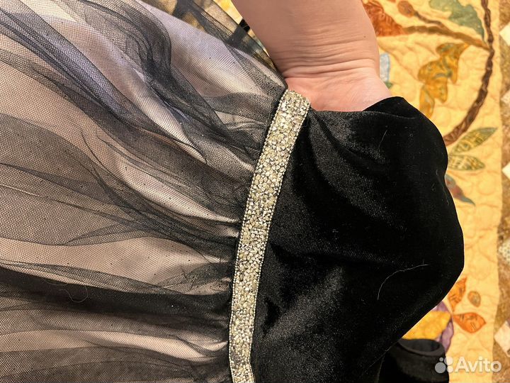 Праздничное платье 140