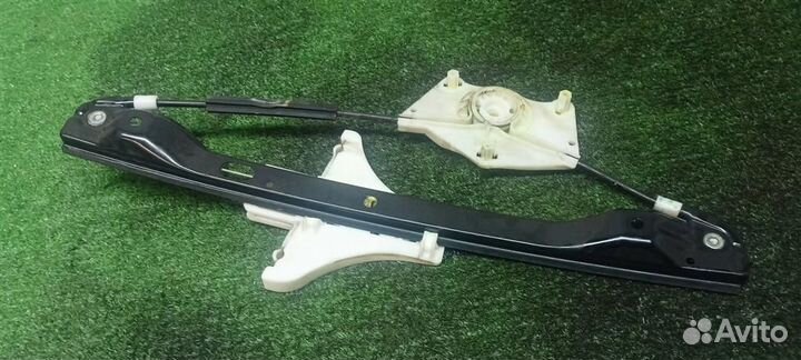 Стеклоподъемник электр. задний левый VW Jetta 200