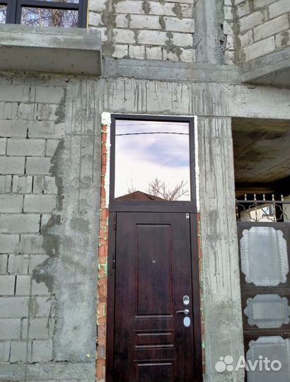 Пластиковая дверь