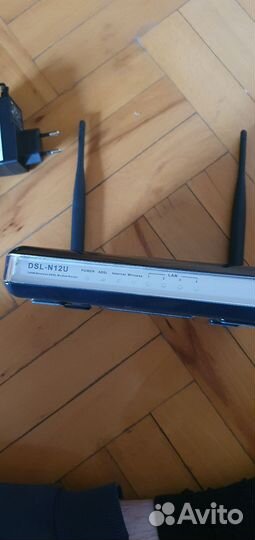 Роутер Asus DSL N12U