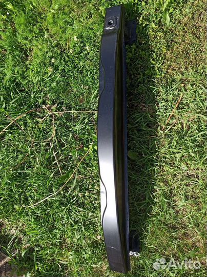 Усилитель заднего бампера Тигуан