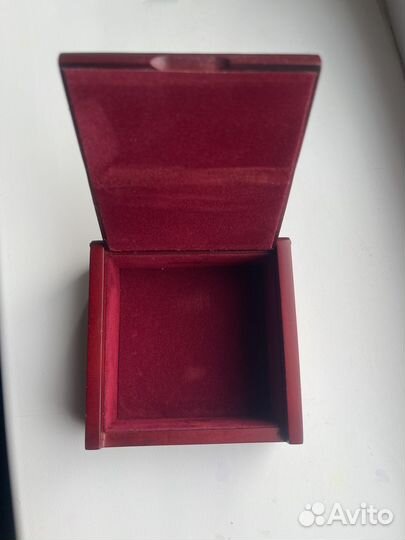 Деревянная упаковка 85х85 для медалей,значков