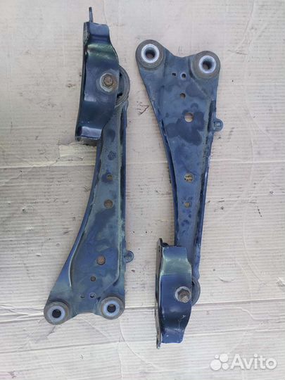 Рычаг задний Toyota Rav 4