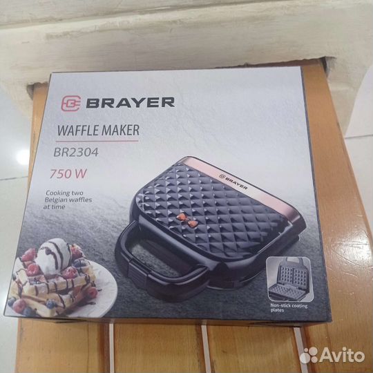 Вафельница Brayer