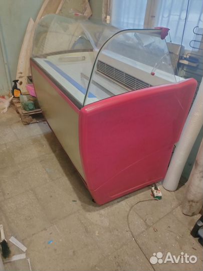 Витрина для мороженого ISA