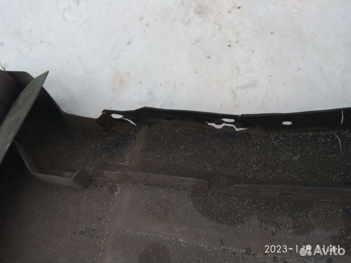 Подкрылок Isuzu forward