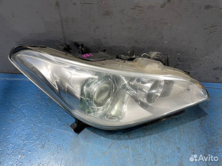 Фара ксенон правая Infiniti M Y51