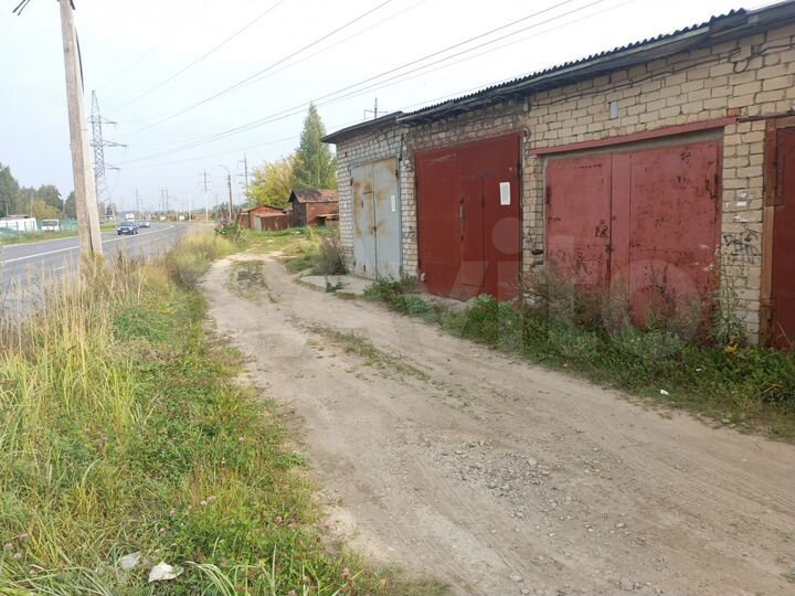 Гараж, > 30 м²