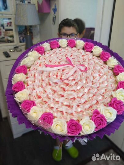 Сладкий букет из конфет