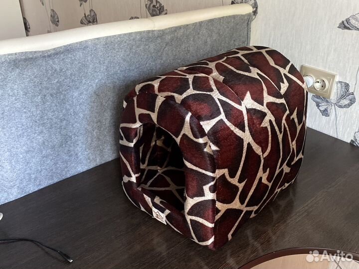 Домик, лежанка для собаки или кошки