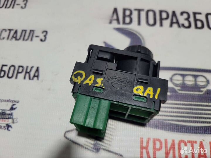 Блок управления зеркалами Nissan Qashqai j10