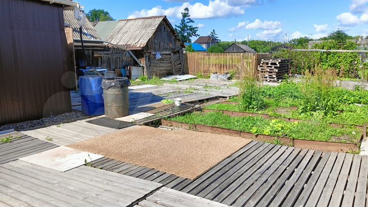 Дом 30 м² на участке 8 сот.