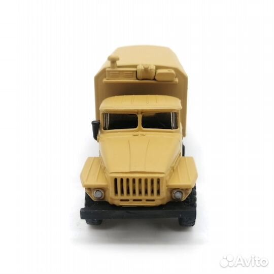 Модель herpa 744324 ural Koffer 