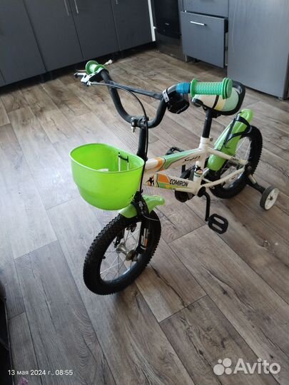 Велосипед детский 4 колесный