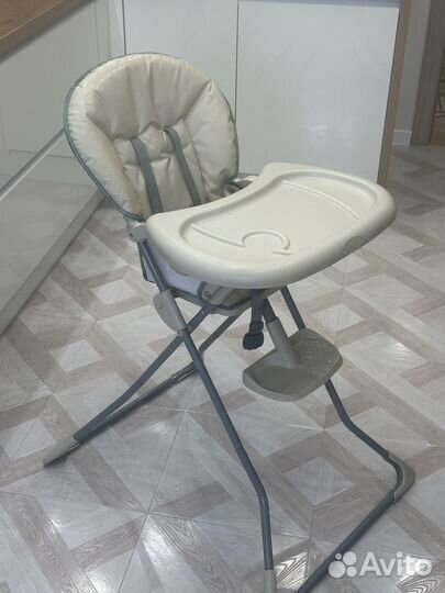 Детский стульчик для кормления