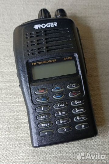 Рация Roger KP-23 нерабочая без батареи