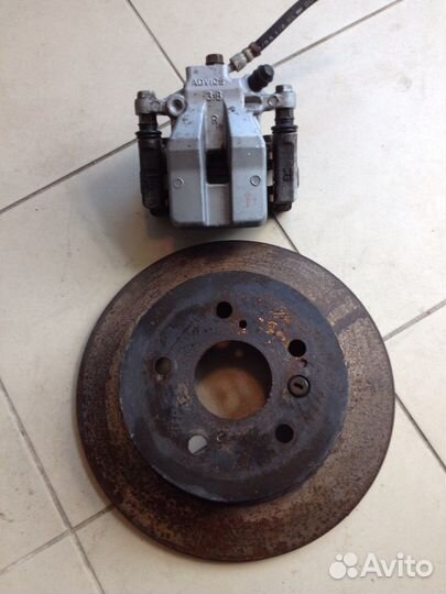 Тойота Камри Toyota Camry v40 тормозной суппорт