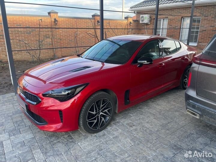 Kia Stinger 2.0 AT, 2021, 65 000 км