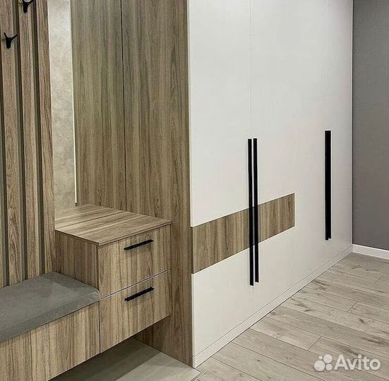 Шкаф двухстворчатый