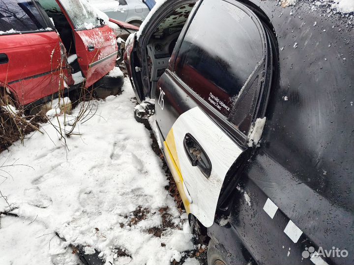 Задняя левая дверь Chevrolet Lacetti